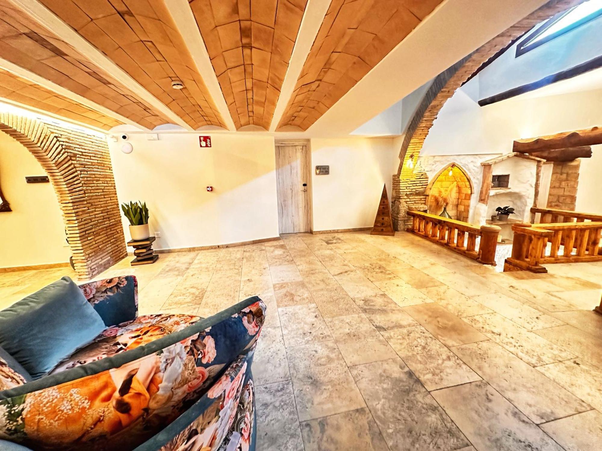 Boutique Hotel Comtal Empuries Roses Exterior photo